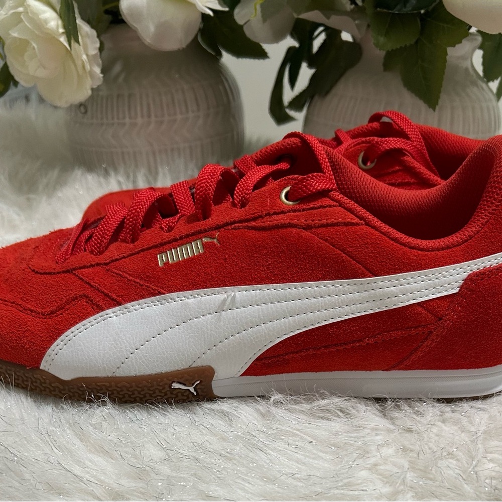 NEW Puma Size 11, Red Low-Top Suede Sneakers - Picture 3 of 7
